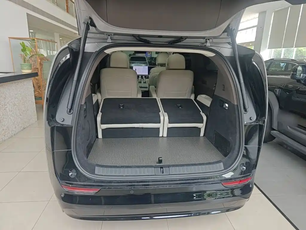 Li Auto Li MEGA — миниатюра 19