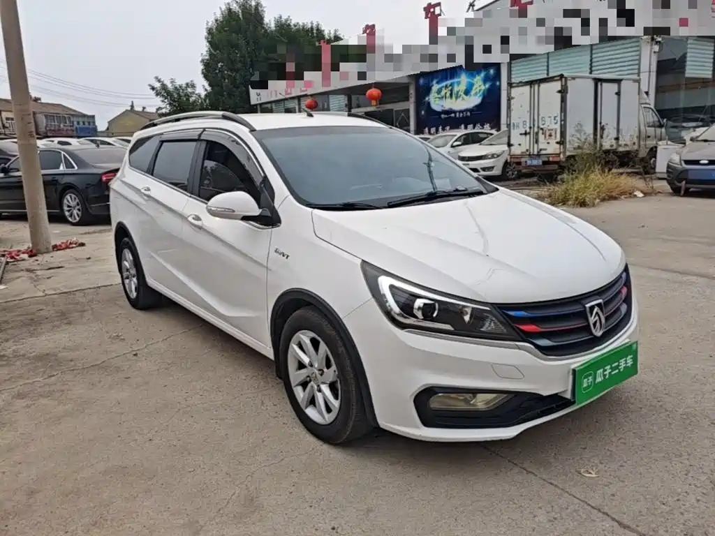 Baojun 310W — миниатюра 4