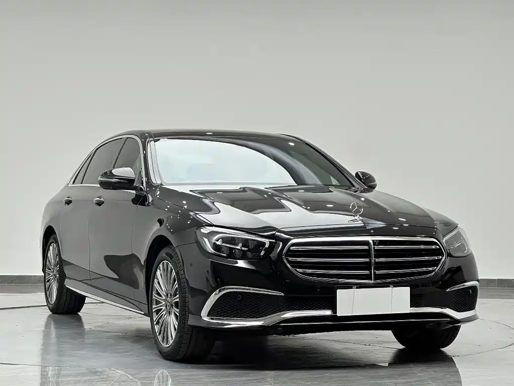 Mercedes-Benz E-Class — миниатюра 3