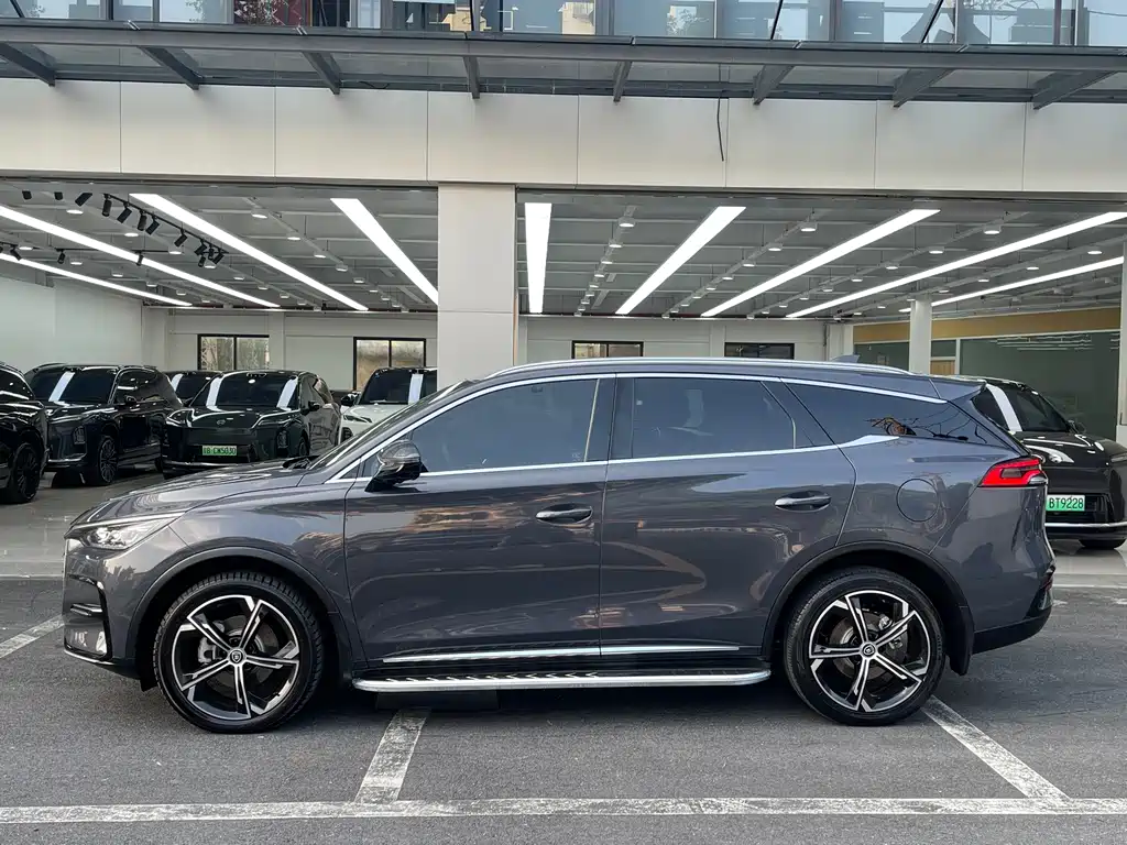 BYD Tang New Energy — миниатюра 4