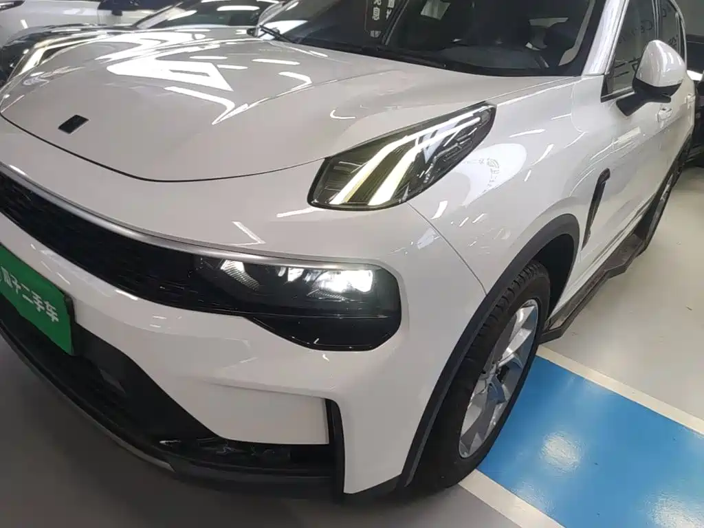 Lynk & Co 01 — миниатюра 24