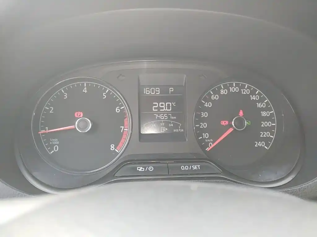 Volkswagen Polo — миниатюра 12