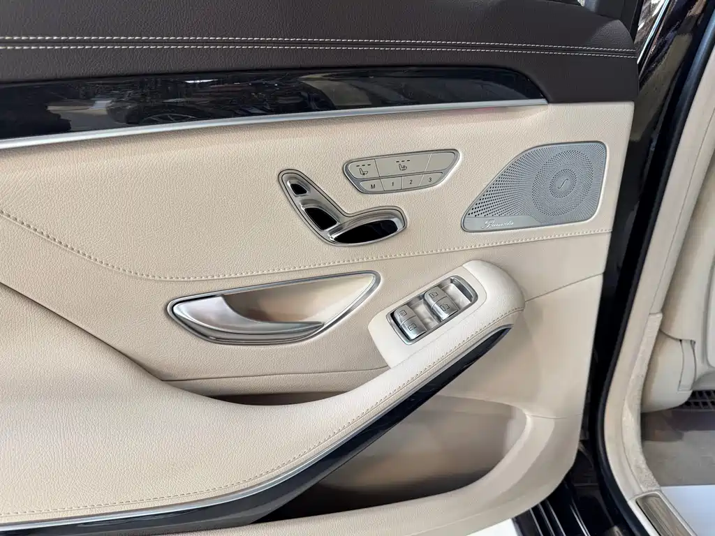 Mercedes-Benz S-Class — миниатюра 28