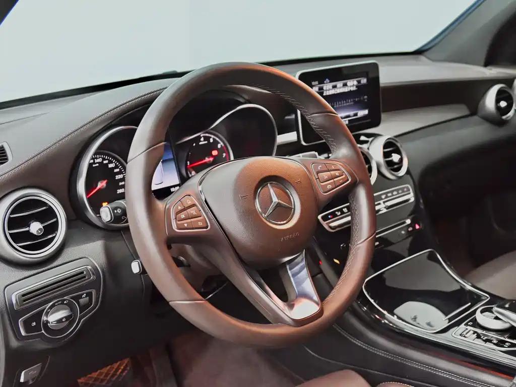 Mercedes-Benz GLC — миниатюра 18