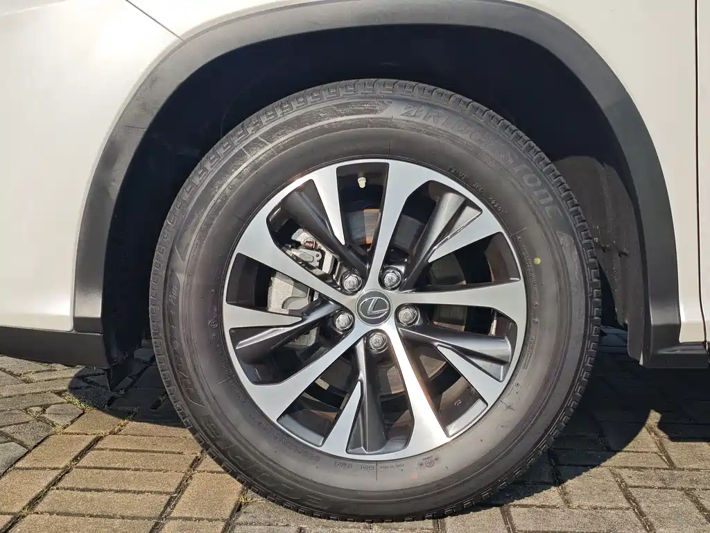 Lexus RX — миниатюра 11