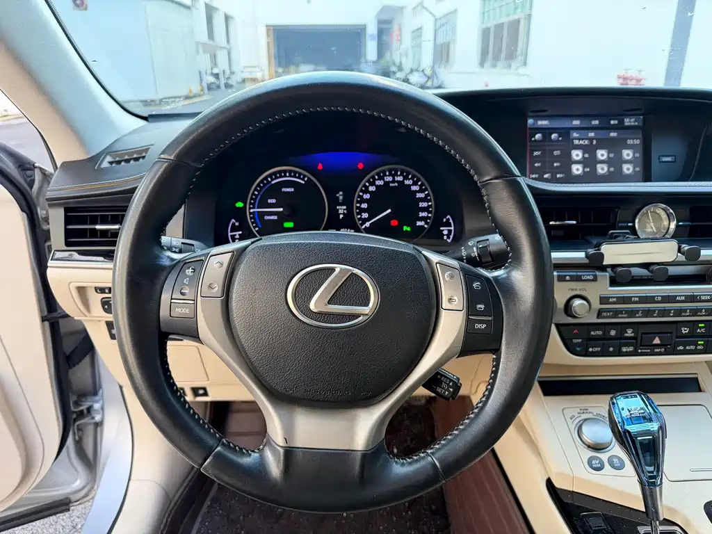 Lexus ES — миниатюра 14