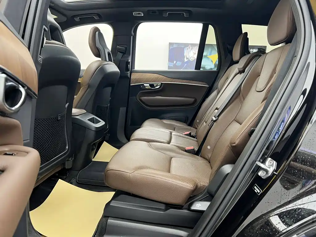 Volvo XC90 — миниатюра 35