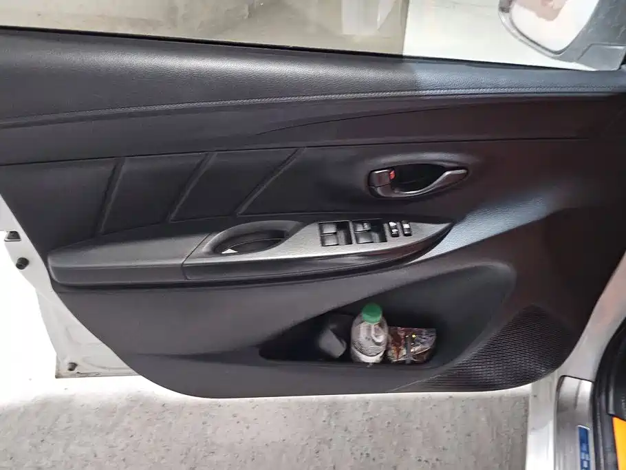 Toyota Vios FS — миниатюра 7