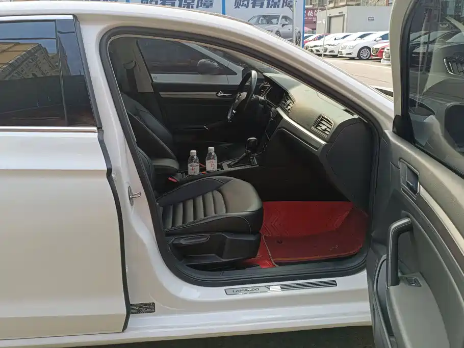 Volkswagen Lamando — миниатюра 8