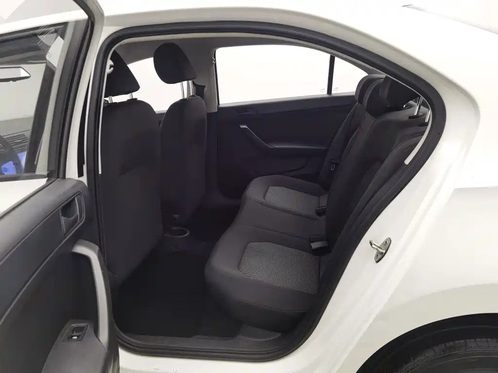 Volkswagen Santana — миниатюра 15