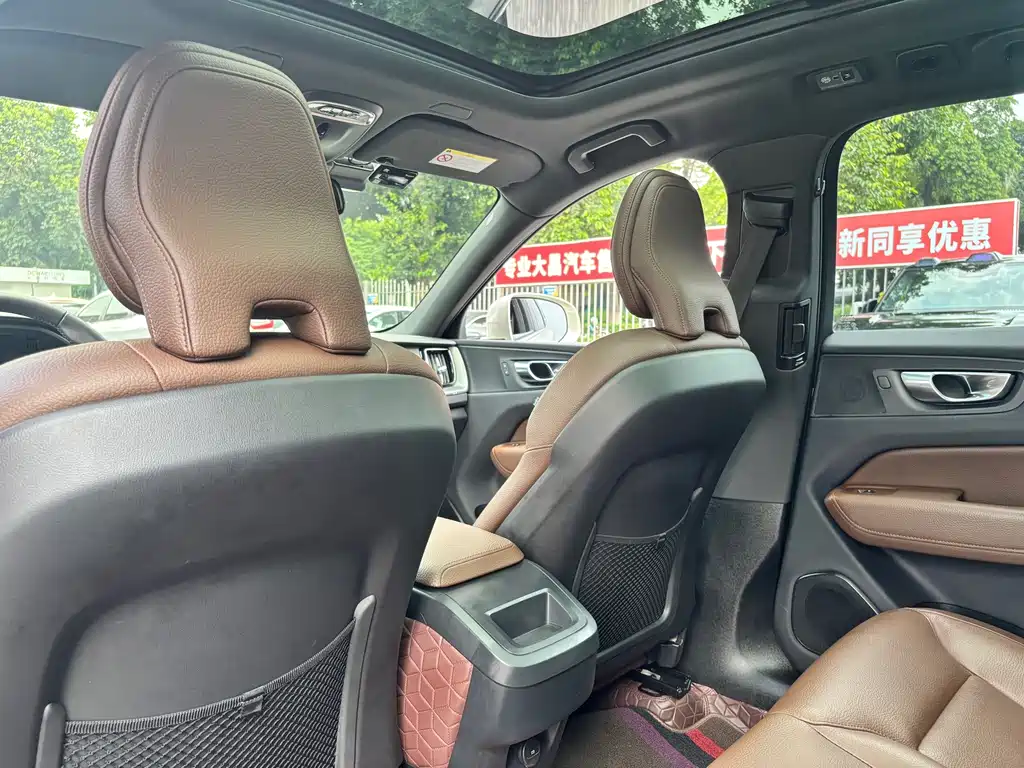 Volvo XC60 — миниатюра 22