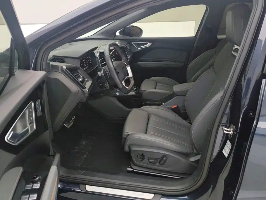 Audi Q4 e-tron — миниатюра 9