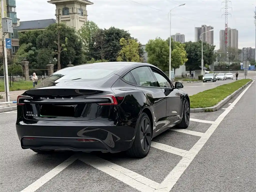 Tesla Model 3 — фотографии объявления, Фото 13