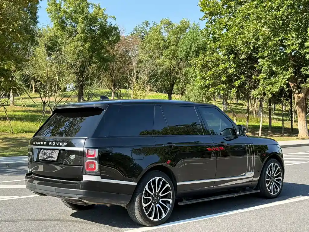 Land Rover Range Rover — миниатюра 9