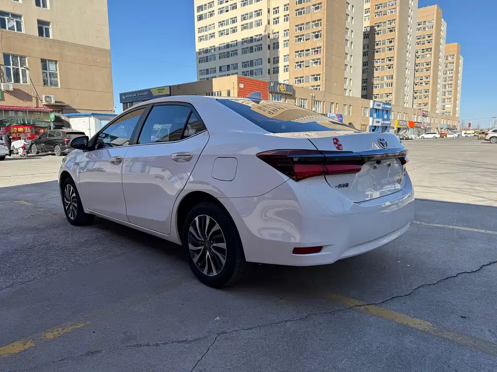 TOYOTA COROLLA DUAL ENGINE E+