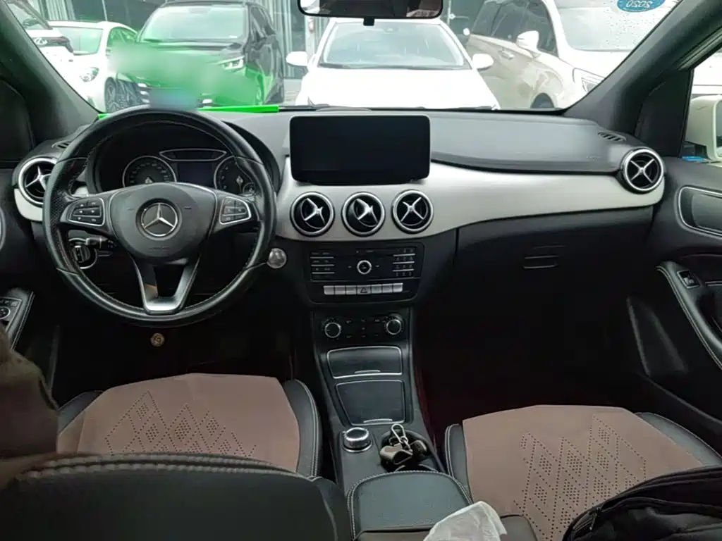 Mercedes-Benz B-Class — миниатюра 6