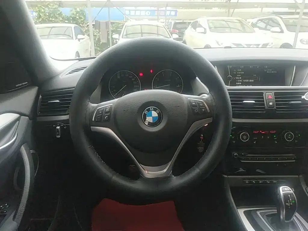 BMW X1 — миниатюра 11