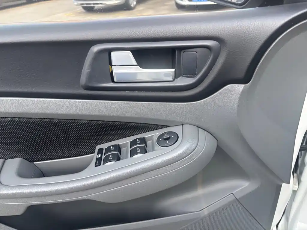 Ford Focus — миниатюра 13