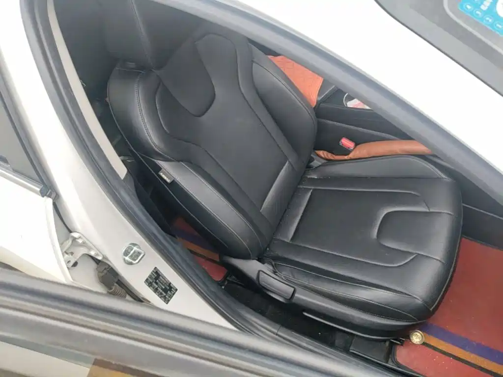 Hyundai Elantra — миниатюра 25