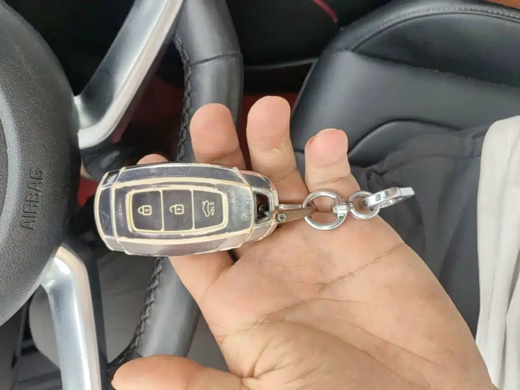 Hyundai Elantra — миниатюра 9
