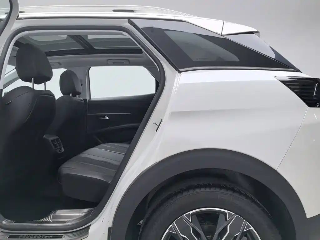 Peugeot 4008 — миниатюра 15
