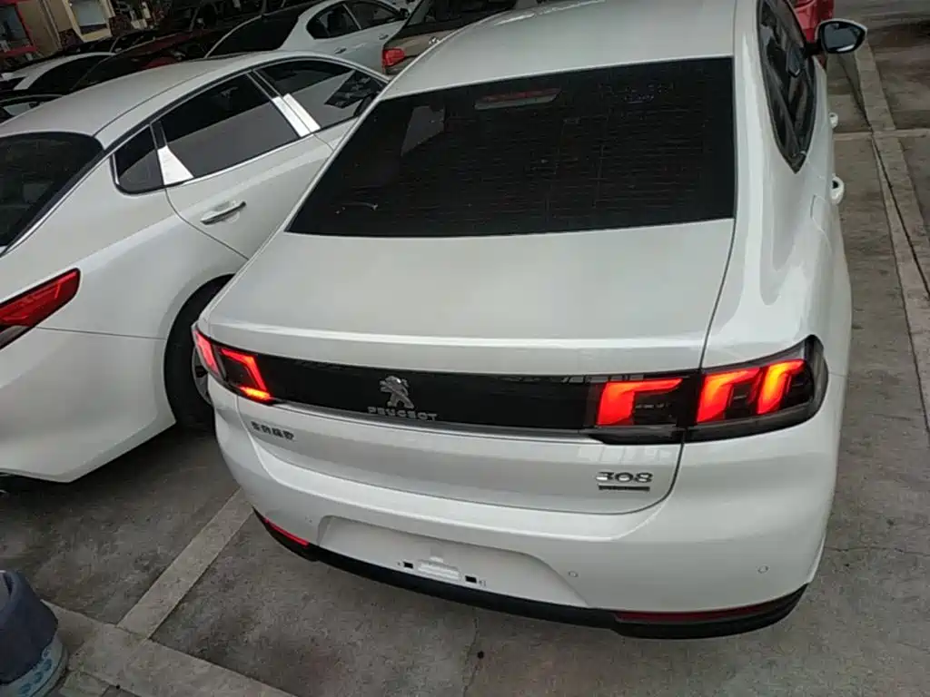 Peugeot 308 — миниатюра 6