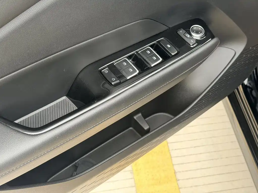 Wuling Xingguang — миниатюра 16