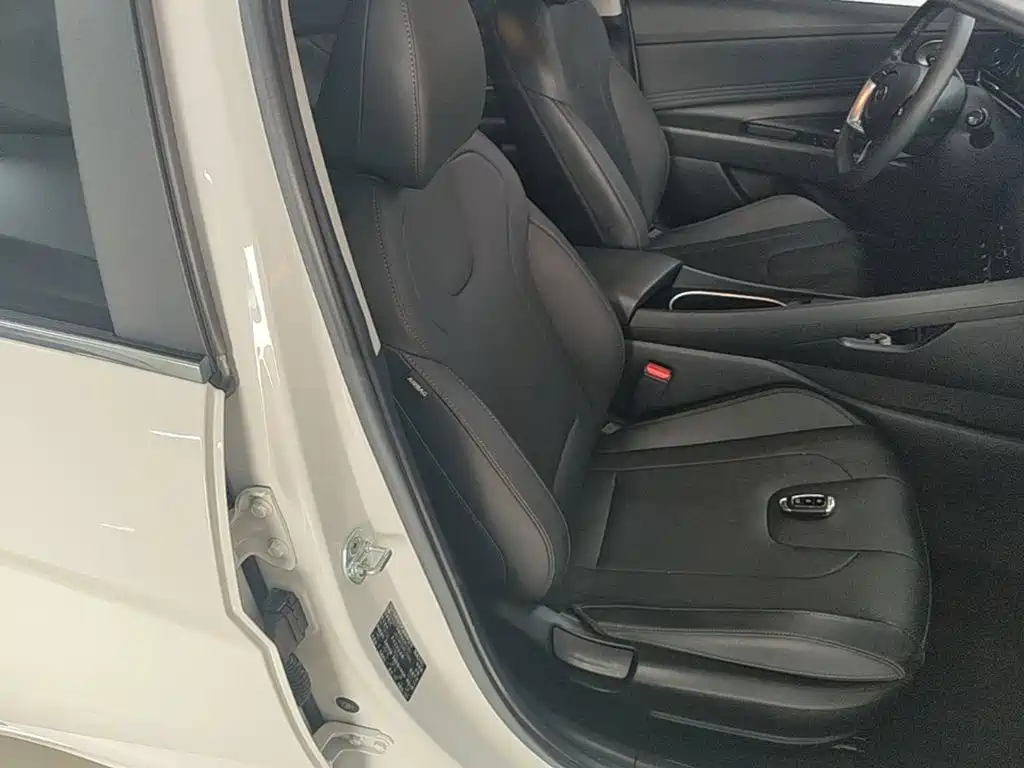 Hyundai Elantra — миниатюра 25