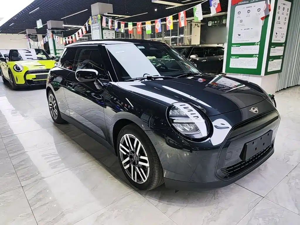 MINI MINI COOPER EV — миниатюра 4