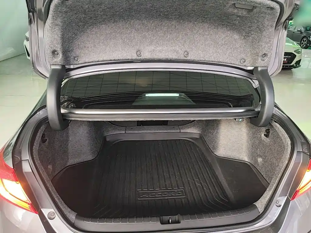 Honda Accord — миниатюра 19