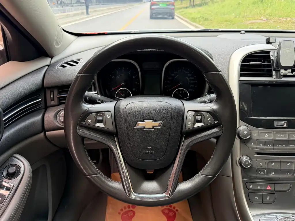 Chevrolet Malibu 2012 2.0L AT Luxury