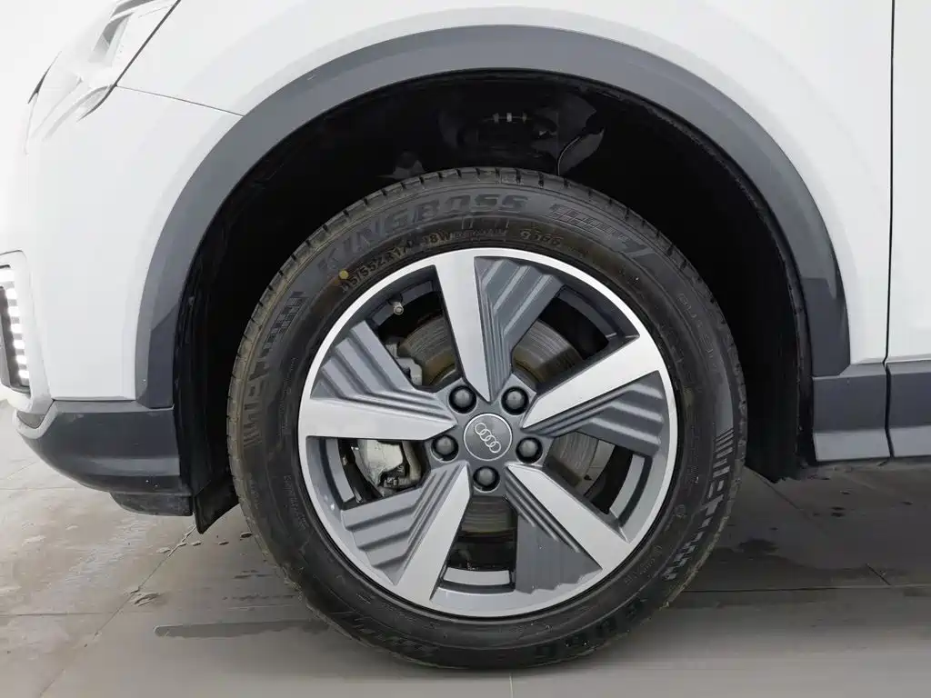 Audi Q2L e-tron — миниатюра 17
