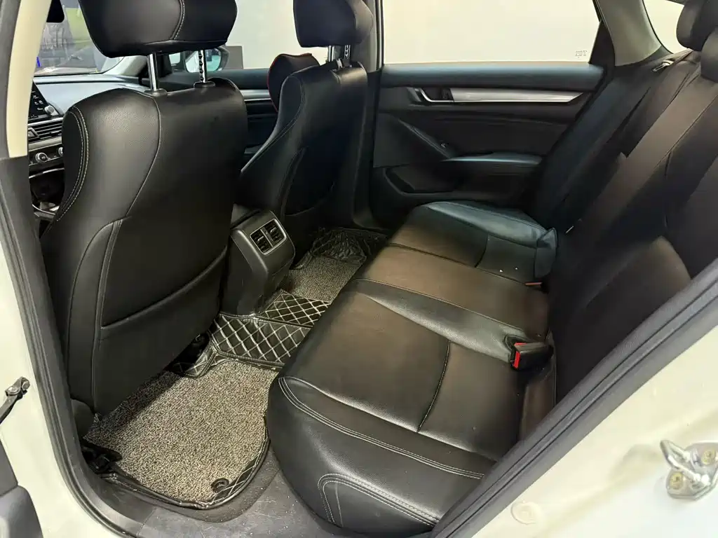 Honda Accord — миниатюра 7
