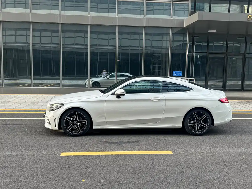 Mercedes-Benz C-Class (Import) — миниатюра 3