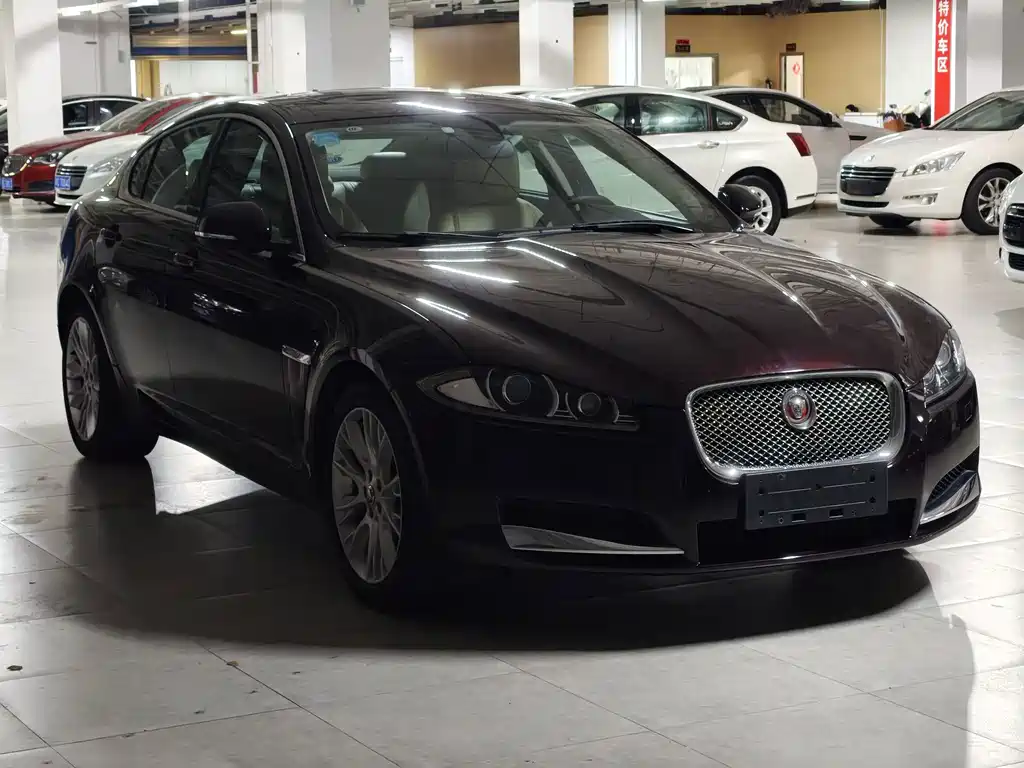 Jaguar XF — миниатюра 3