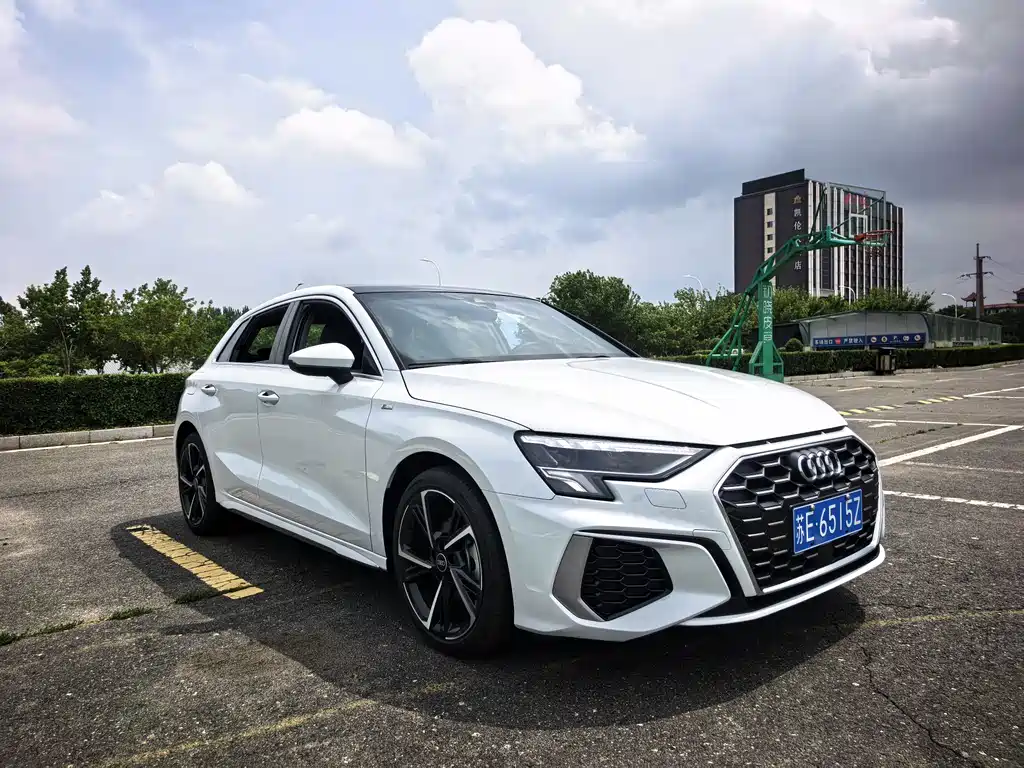 Audi A3 2023 Sportback 35 TFSI Fashion Sport