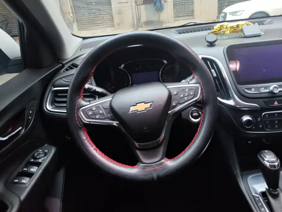 Chevrolet Equinox — миниатюра 15