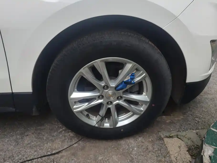 Chevrolet Equinox — миниатюра 6