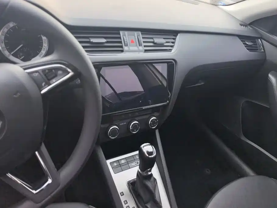 Skoda Octavia — миниатюра 13