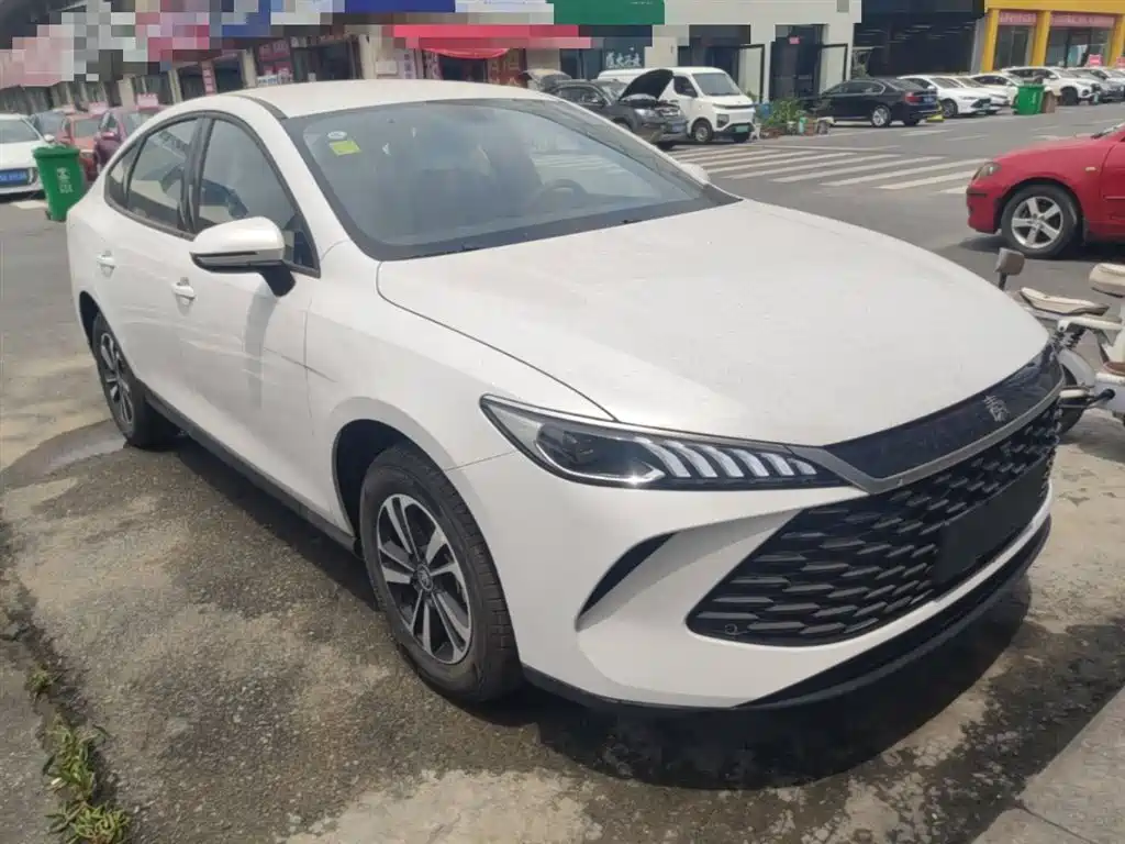 BYD Qin Plus PLUS 2025 DM-i Smart Drive 128KM