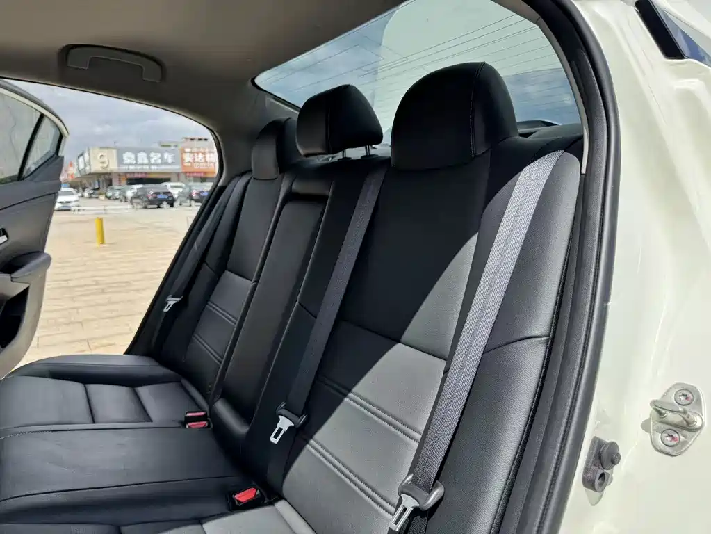 Nissan Sylphy — миниатюра 17