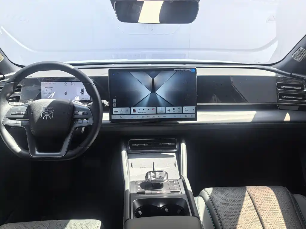 BYD Qin L L 2025 DM-i Smart Drive 120KM