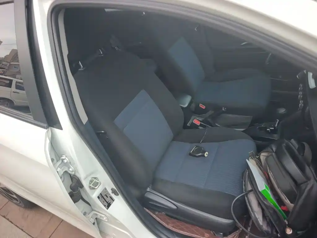 Toyota Yaris L — миниатюра 25