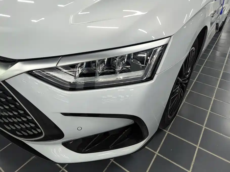 BYD Han — миниатюра 5