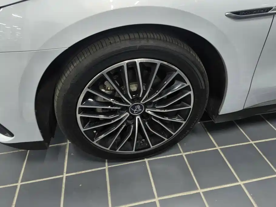 BYD Han — миниатюра 6