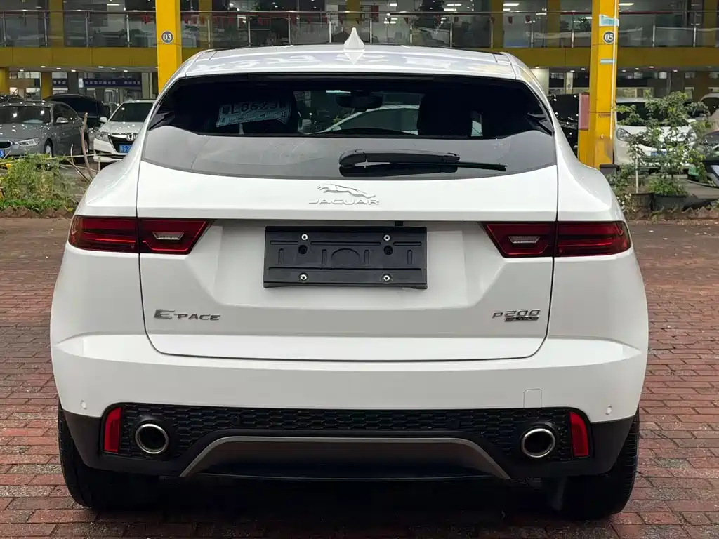 JAGUAR E PACE