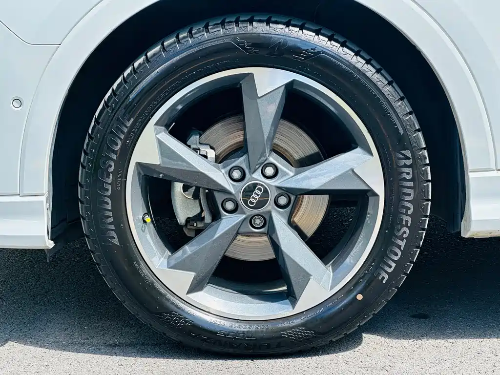 Audi Q3 — миниатюра 4