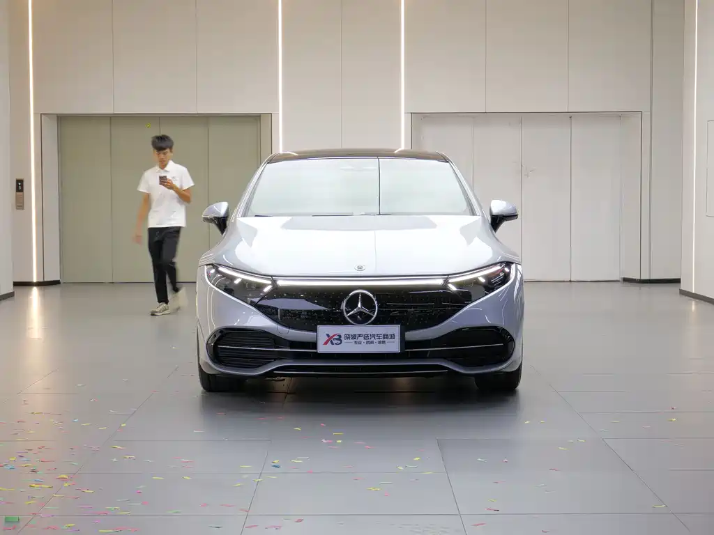 Mercedes-Benz EQS 2022 450+