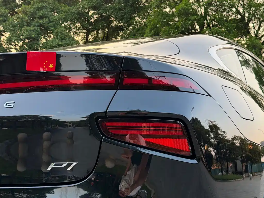 XPeng P7 — миниатюра 19