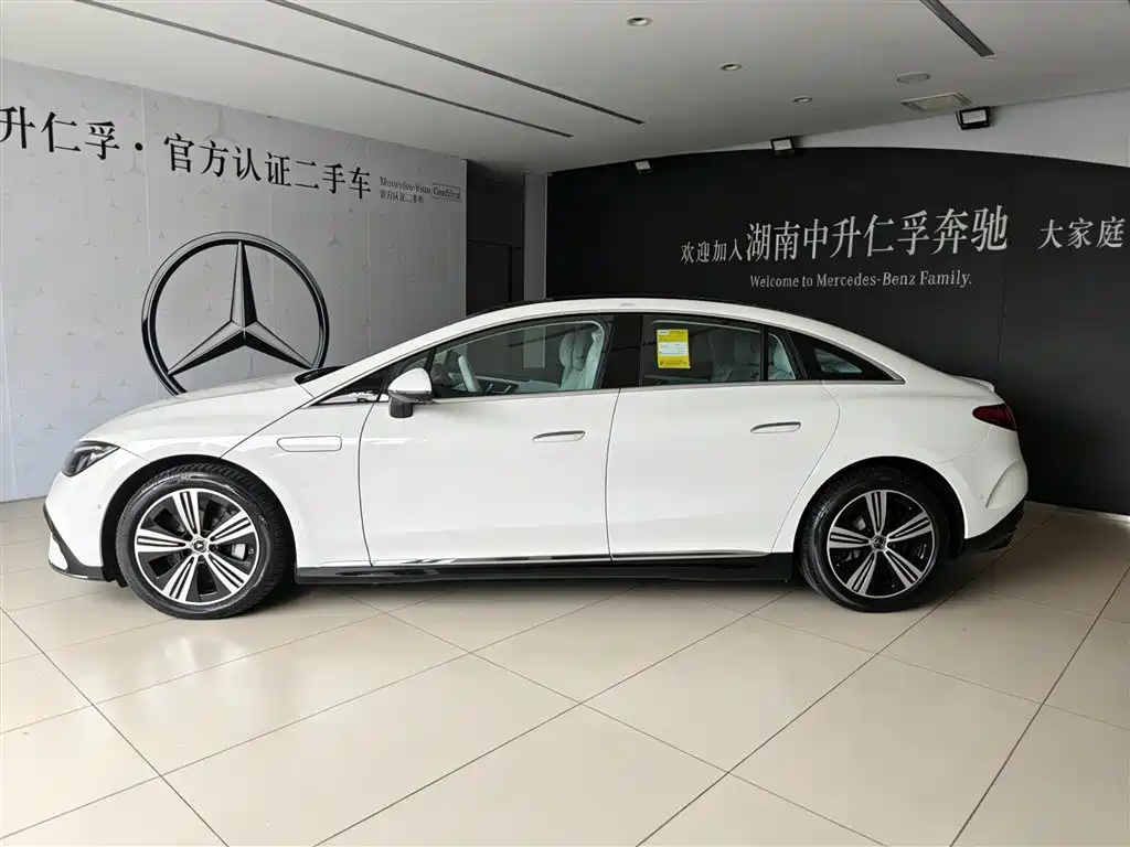 Mercedes-Benz EQE 2025 500 4MATIC